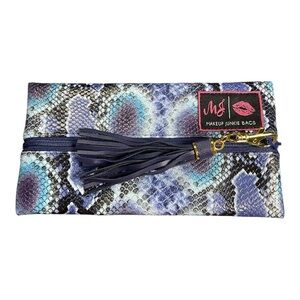Stylish Makeup Junkie Bag – Snake Print